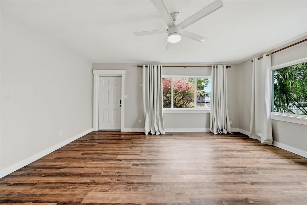 4730 Burlington Avenue N, Saint Petersburg, FL 33713 Photo