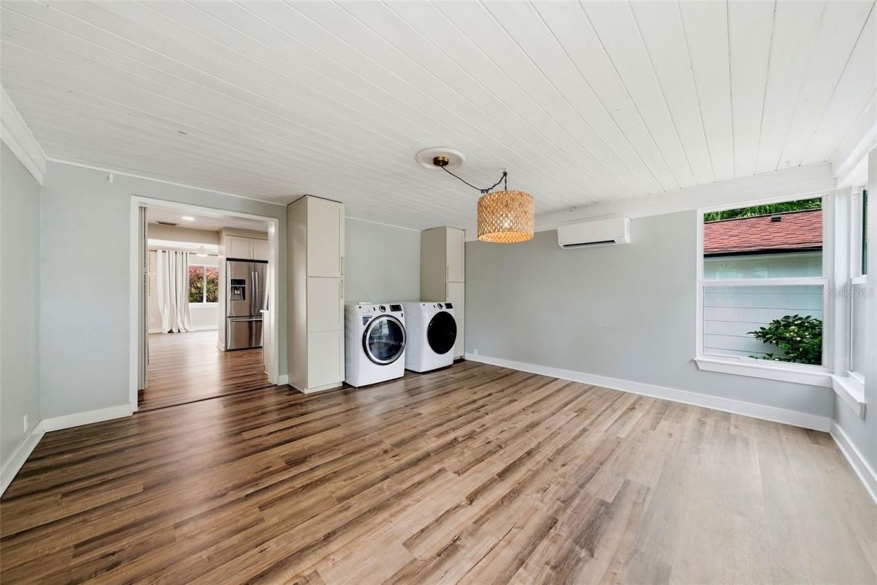 4730 Burlington Avenue N, Saint Petersburg, FL 33713 Photo