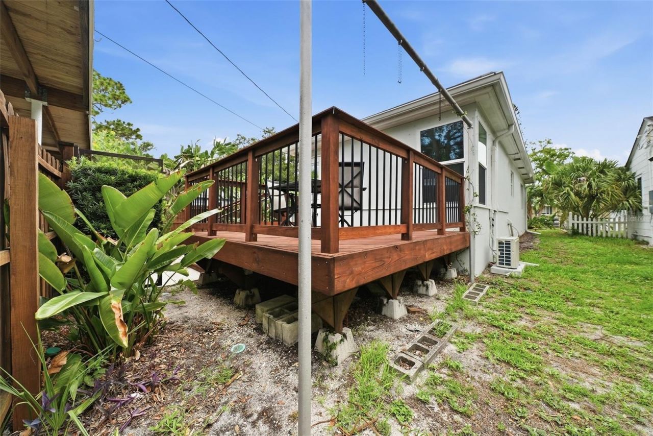 4730 Burlington Avenue N, Saint Petersburg, FL 33713 Photo