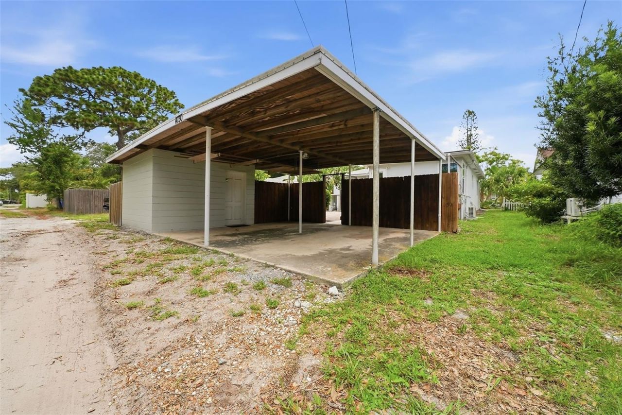 4730 Burlington Avenue N, Saint Petersburg, FL 33713 Photo