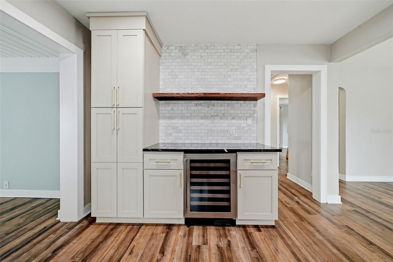 4730 Burlington Avenue N, Saint Petersburg, FL 33713 Photo