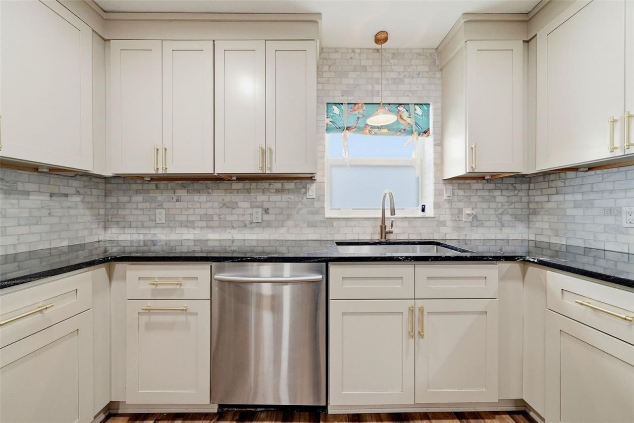 4730 Burlington Avenue N, Saint Petersburg, FL 33713 Photo