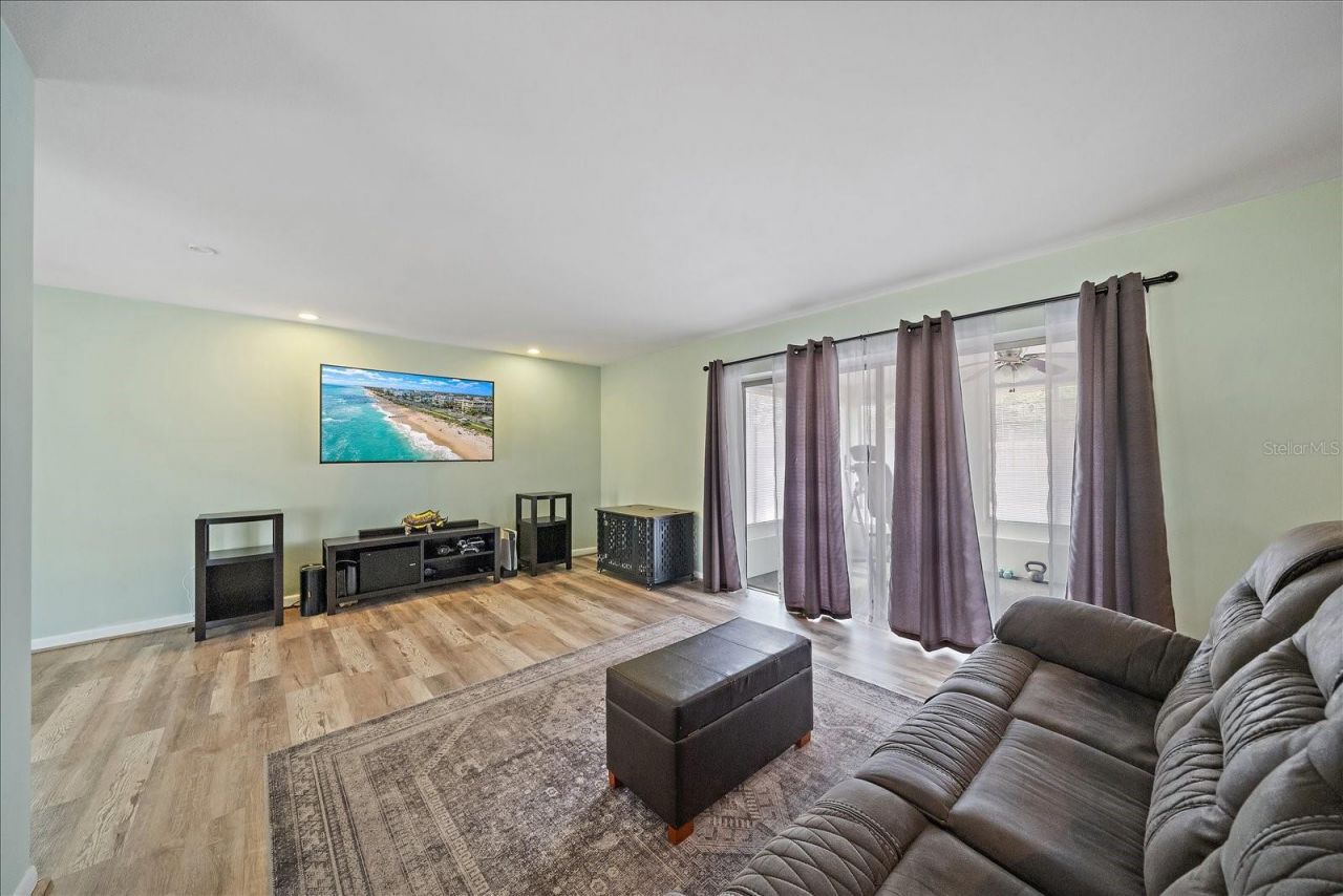 1210 Doris Drive, Sarasota, FL 34243 Photo