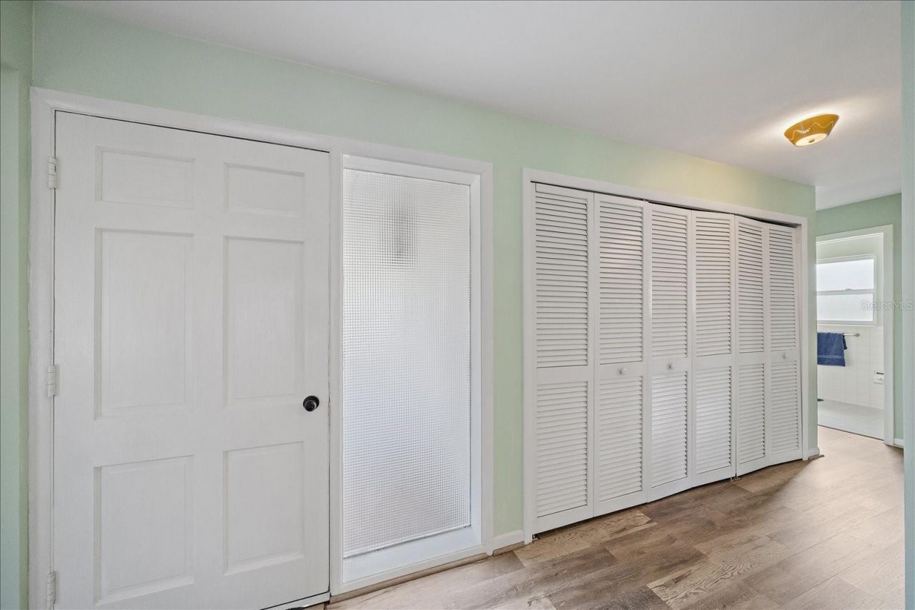 1210 Doris Drive, Sarasota, FL 34243 Photo