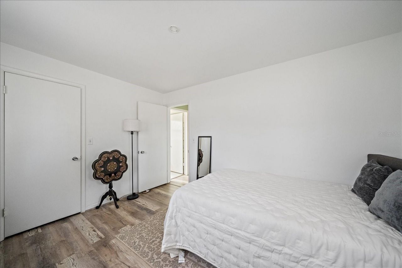 1210 Doris Drive, Sarasota, FL 34243 Photo