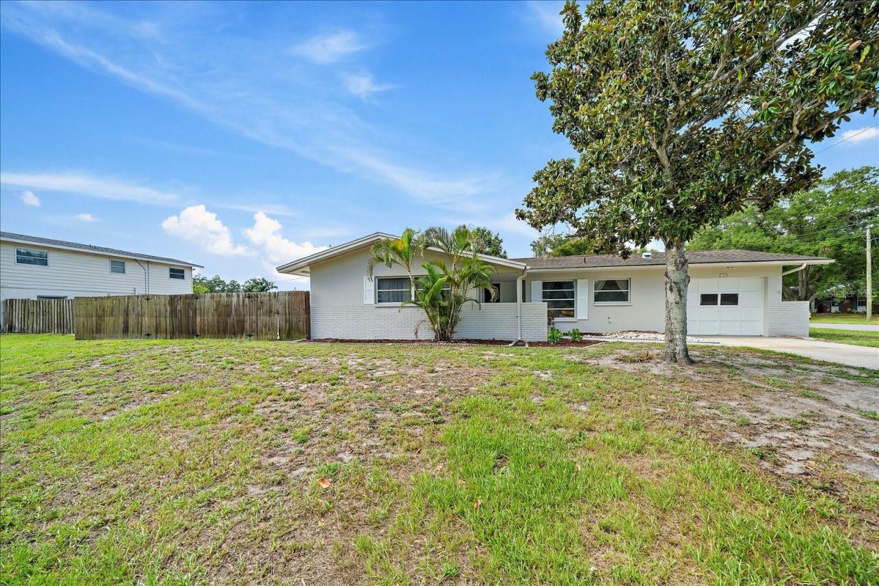 1210 Doris Drive, Sarasota, FL 34243 Photo