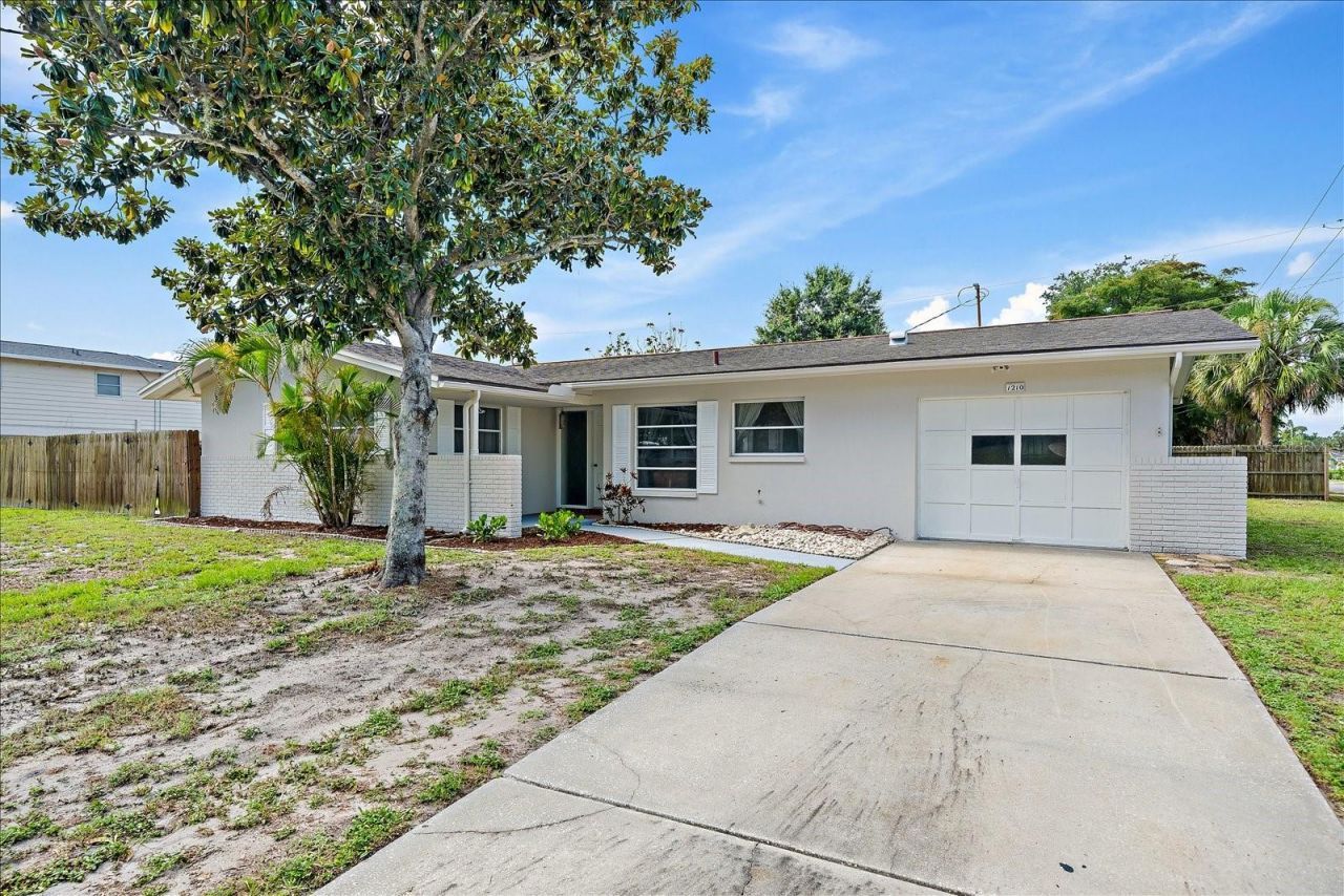 1210 Doris Drive, Sarasota, FL 34243 Photo