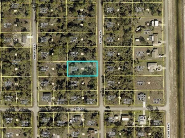 905 FITCH AVENUE , LEHIGH ACRES, FL 33972