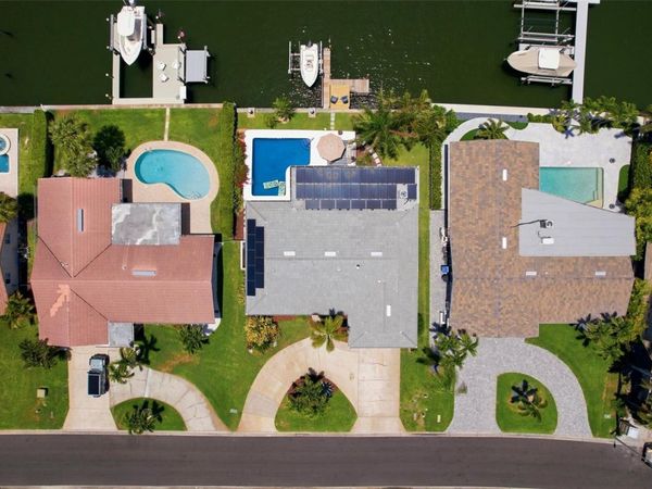 2061 MICHIGAN AVENUE NE, ST PETERSBURG, FL 33703