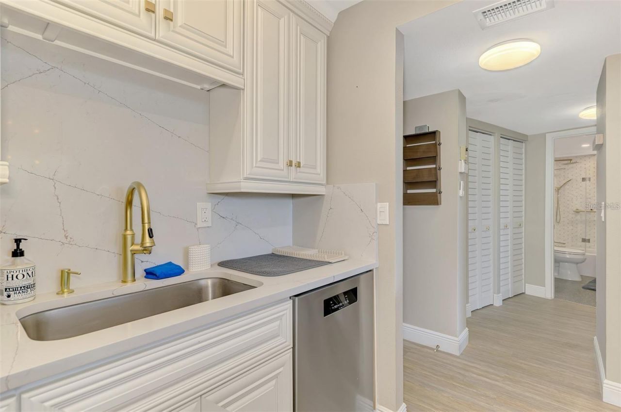 5855 Midnight Pass Road , Unit 333, Sarasota, FL 34242 Photo