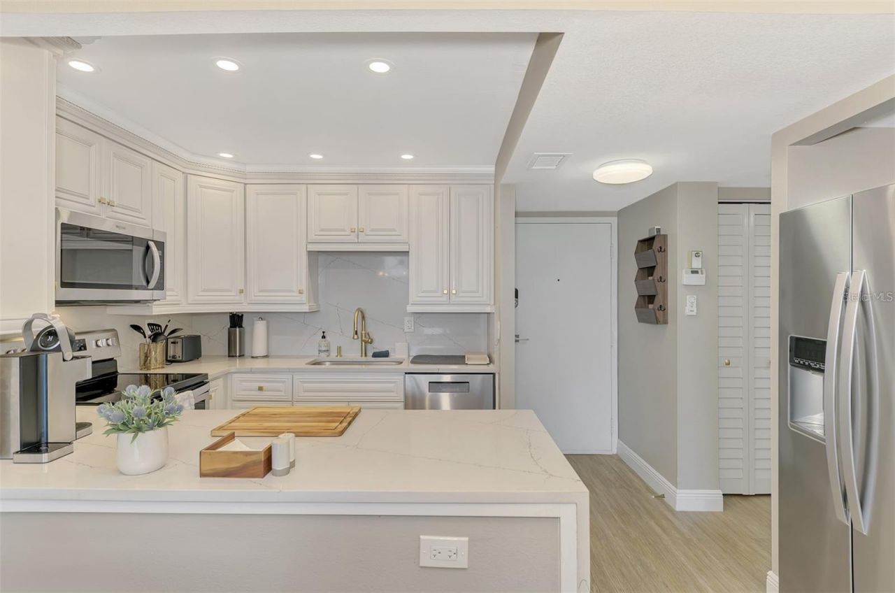 5855 Midnight Pass Road , Unit 333, Sarasota, FL 34242 Photo