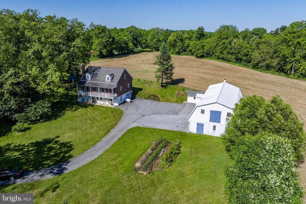 131 PINETOWN ROAD , LEOLA, PA 17540