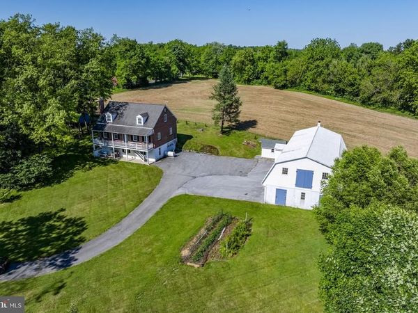 131 PINETOWN ROAD , LEOLA, PA 17540