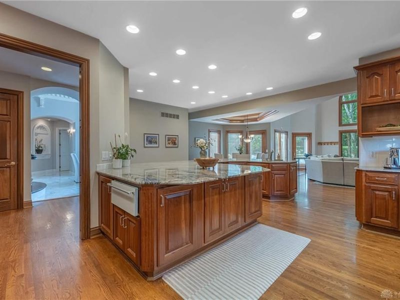 1724 W Rahn Road, Washington Township, OH 45459 Photo 37
