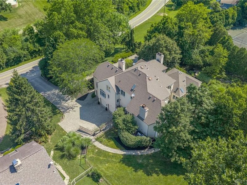1724 W Rahn Road, Washington Township, OH 45459 Photo 4