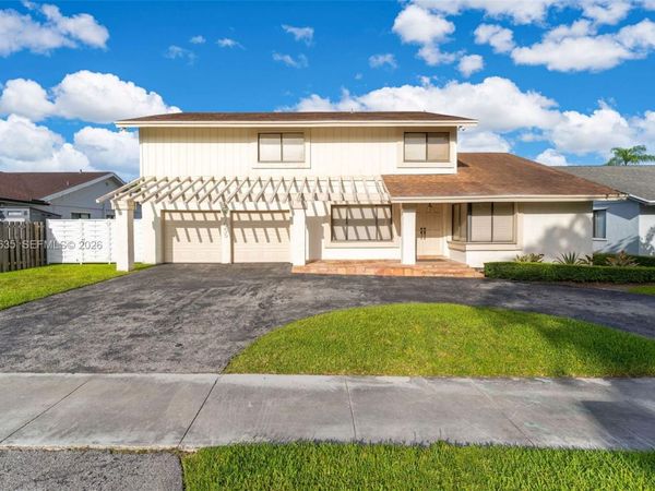 11055 SW 129th Ct , Miami, FL 33186