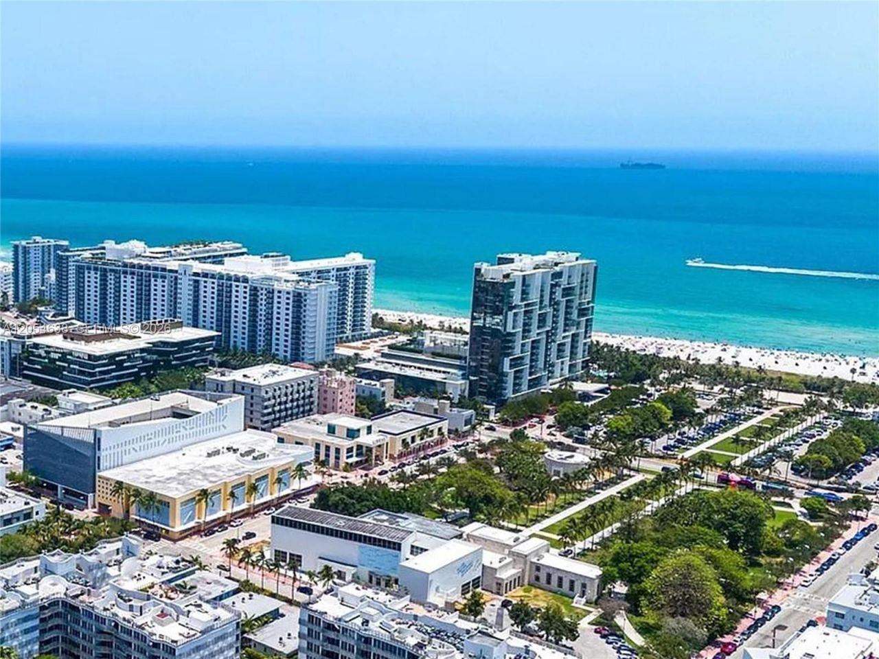 2155 Washington Ct , Unit 210, Miami Beach, FL 33139 Photo
