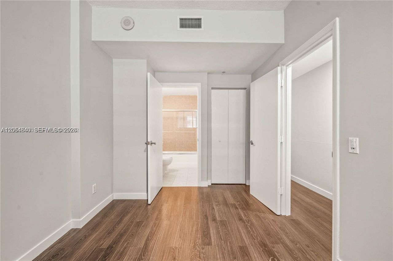 60 SW 13th St , Unit 3618, Miami, FL 33130 Photo