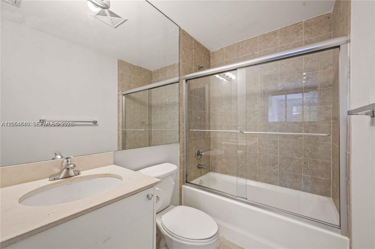 60 SW 13th St , Unit 3618, Miami, FL 33130 Photo