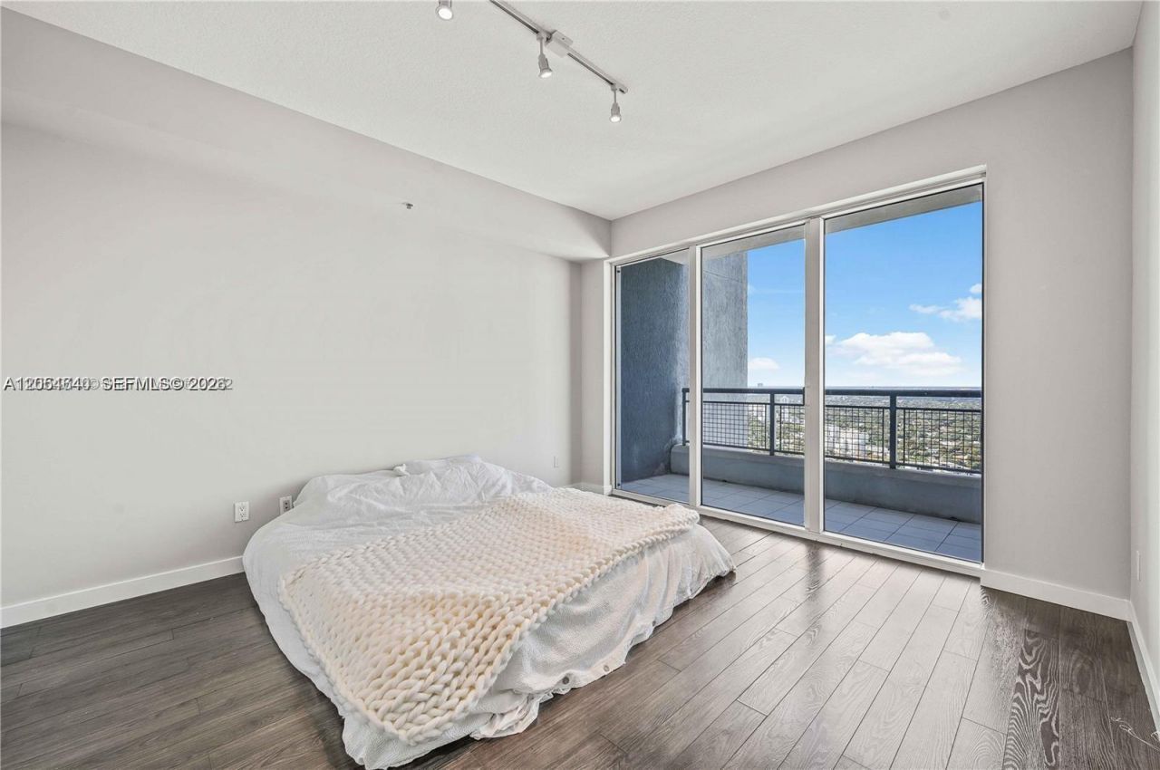 60 SW 13th St , Unit 3618, Miami, FL 33130 Photo