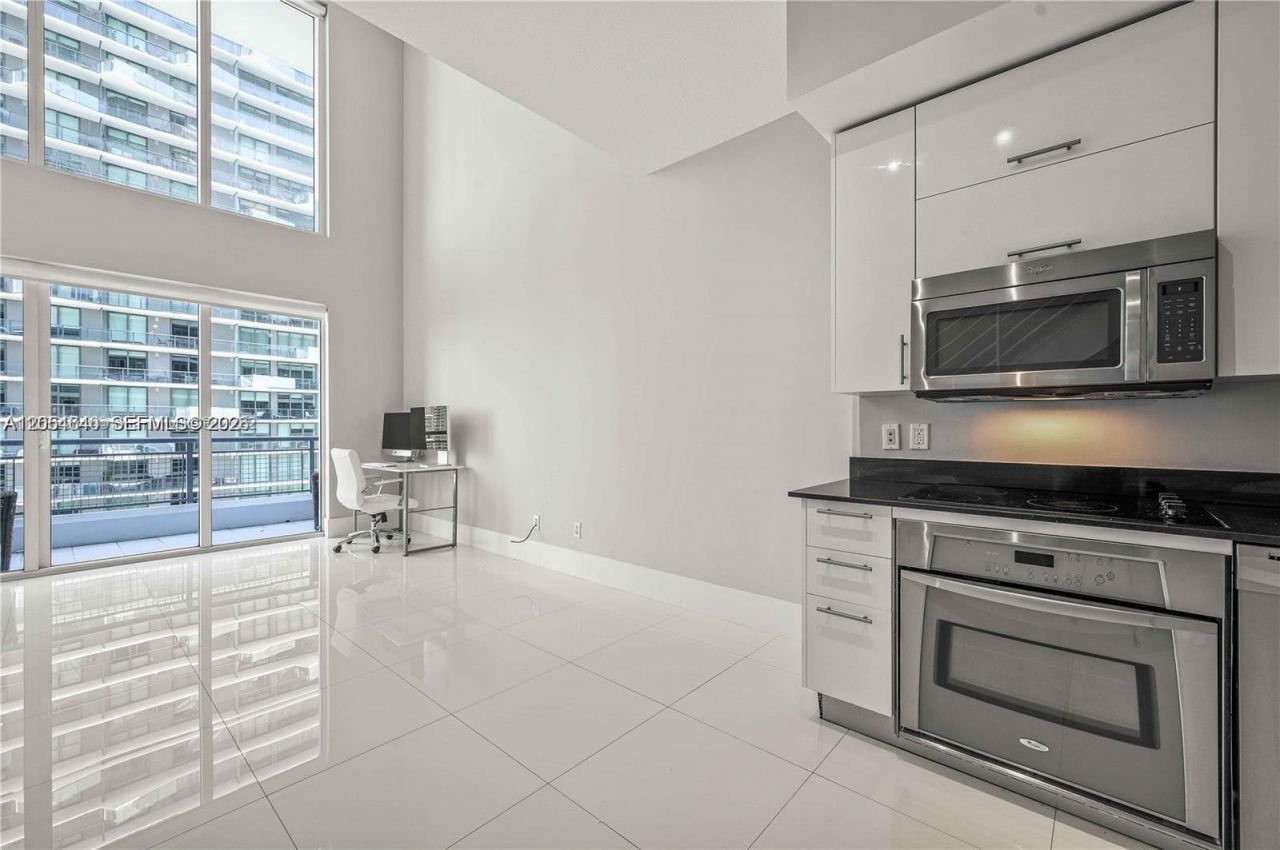 60 SW 13th St , Unit 3618, Miami, FL 33130 Photo