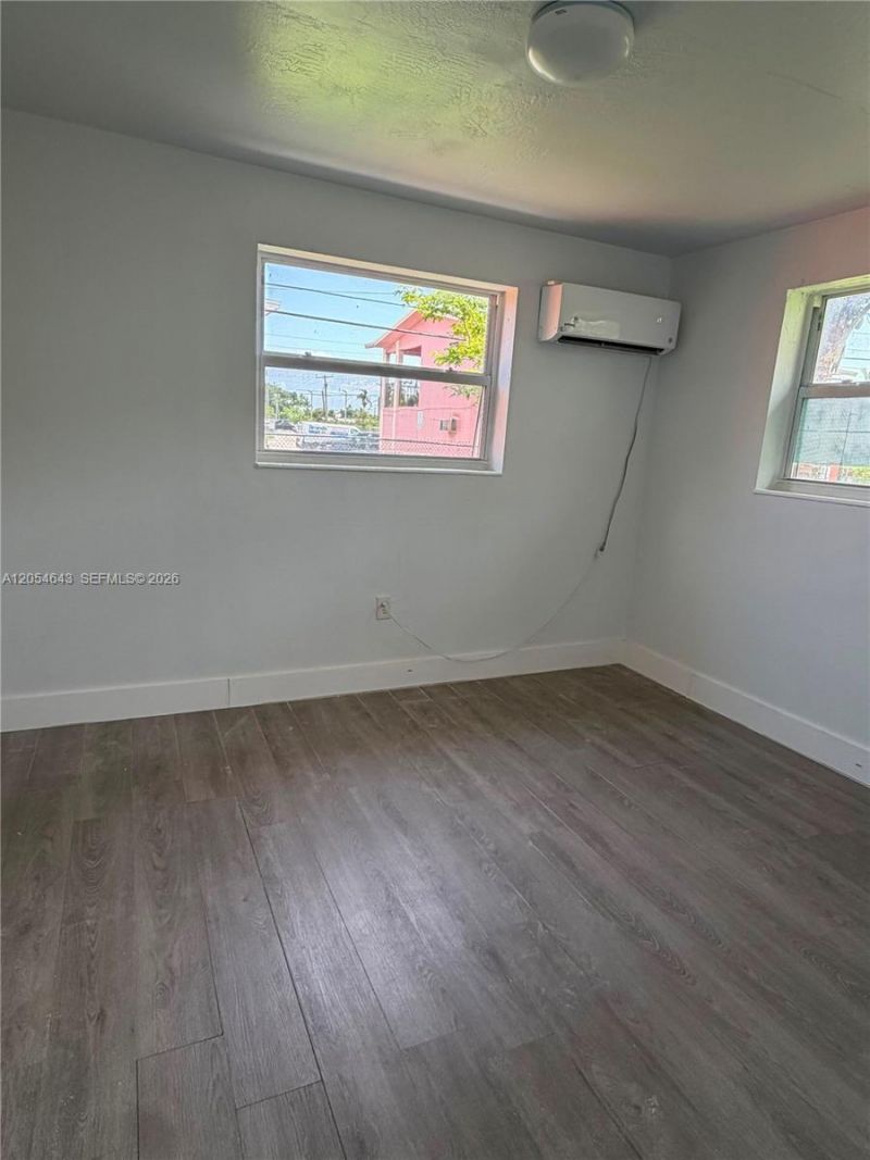 1465 W 28th St , Unit 4, Hialeah, FL 33010 Photo