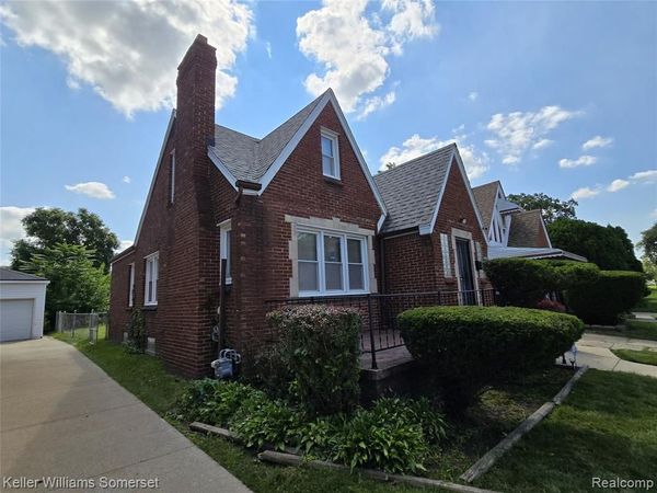 15860 Sorrento Street, Detroit, MI 48227