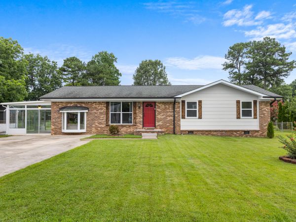 582 Pinewood Circle, Fort Oglethorpe, GA 30742