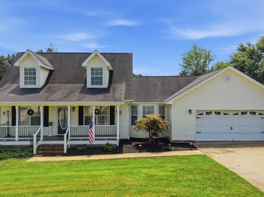 8450 Bay Run Drive, Hixson, TN 37343