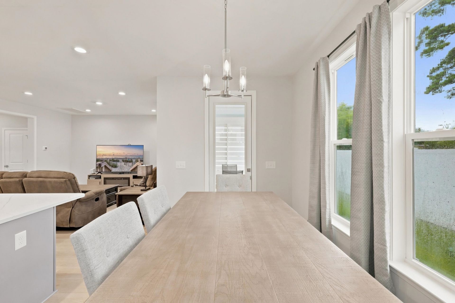 2616 Hillbourne Loop  Photo 12