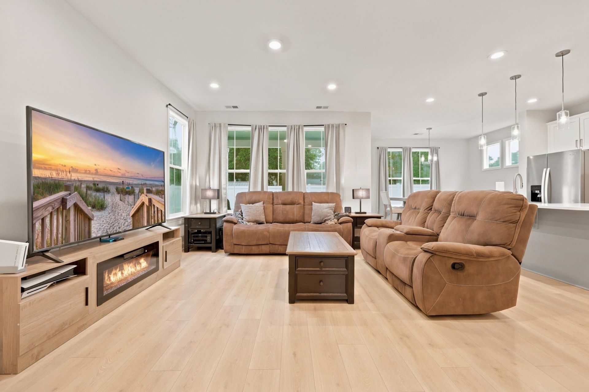 2616 Hillbourne Loop  Photo 7