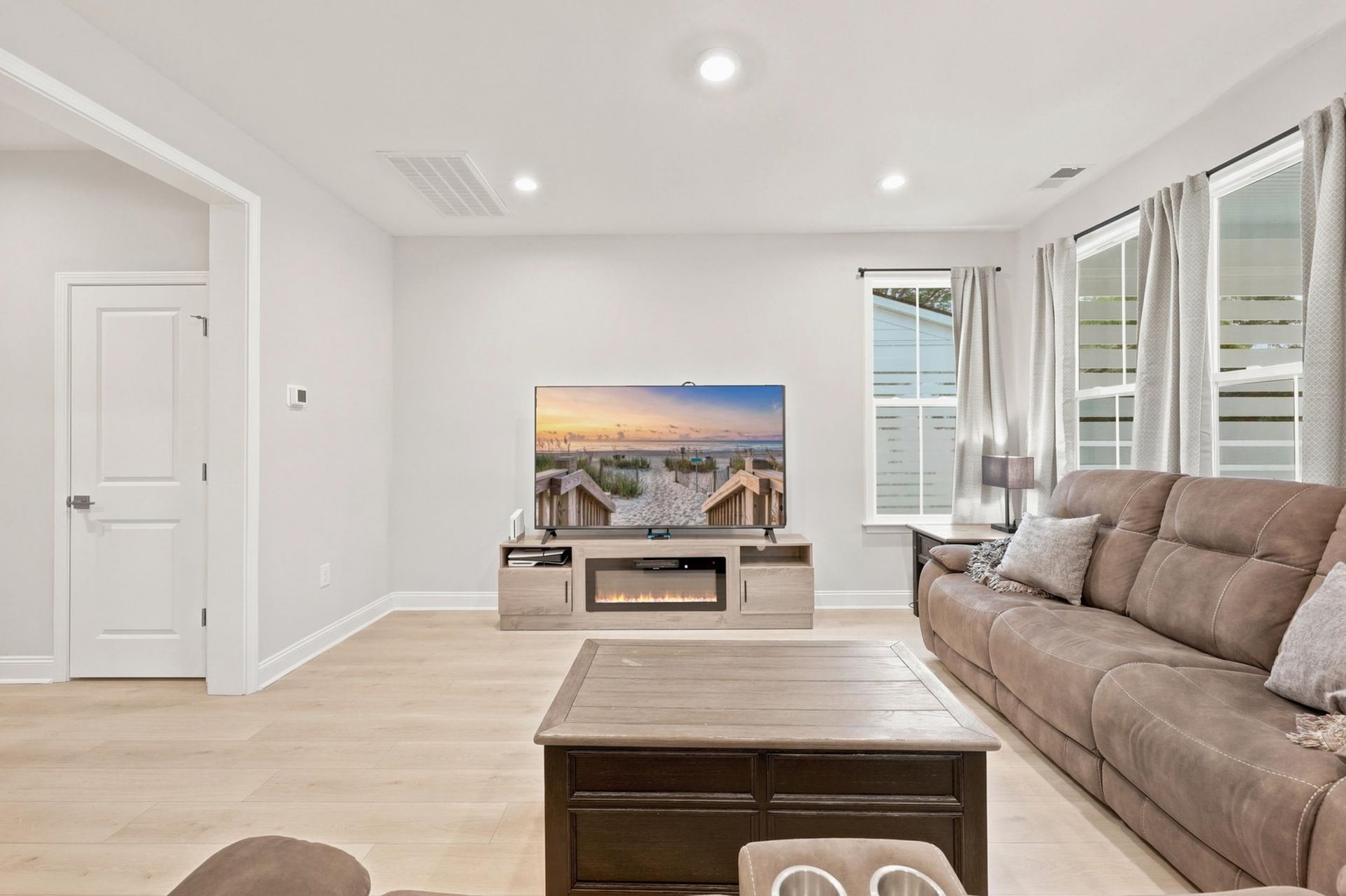 2616 Hillbourne Loop  Photo 9