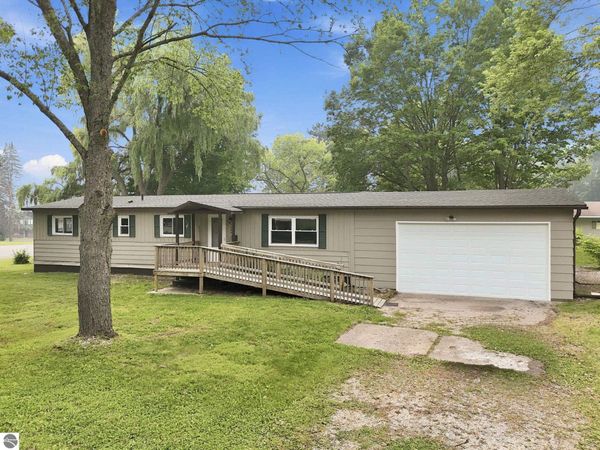 1250 Laurel Street, Cadillac, MI 49601