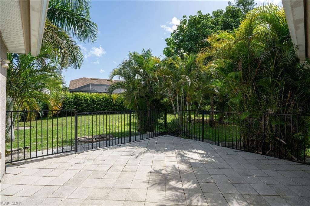 6721 Sloane Pl , Naples, FL 34104 Photo