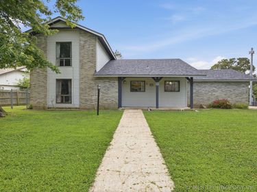 3902 S 123rd East Place , Tulsa, OK 74146