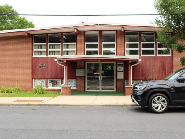 15 Moore Avenue , Unit 2R, Mount Kisco, NY 10549