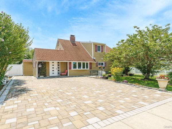 46 Elves Lane, Levittown, NY 11756
