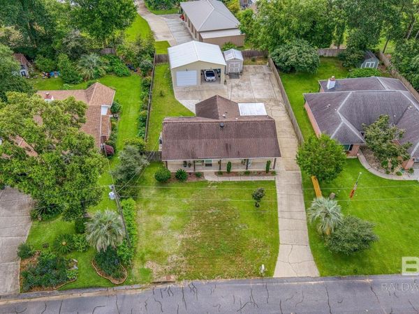 2808 Pine Ridge Drive, Lillian, AL 36549