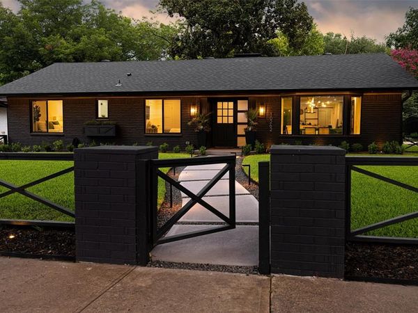 10262 Vinemont Street, Dallas, TX 75218