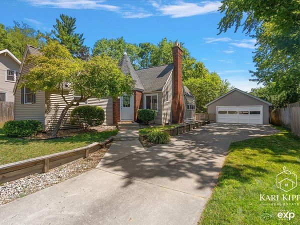 3254 Townsend Avenue NE, Grand Rapids, MI 49525