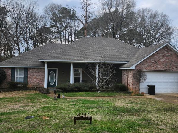 4247 Oak Lake Drive, Jackson, MS 39212