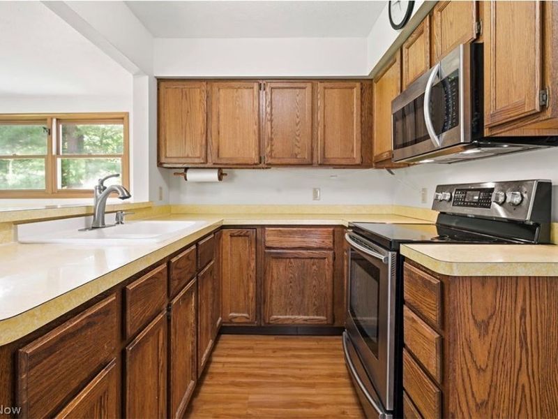 18646 Carmany Drive, Walton Hills, OH 44146 Photo 5