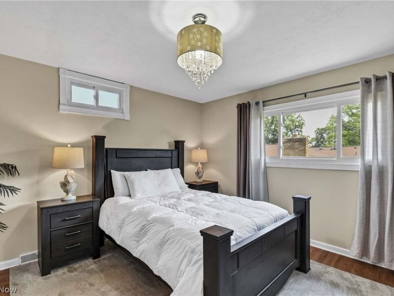 6815 Parkgate Oval, Seven Hills, OH 44131 Photo 14