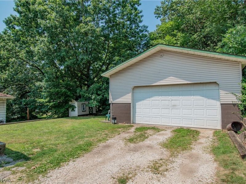 1043 Silvercrest Avenue, Akron, OH 44314 Photo 29