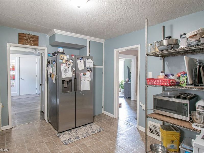 1043 Silvercrest Avenue, Akron, OH 44314 Photo 6