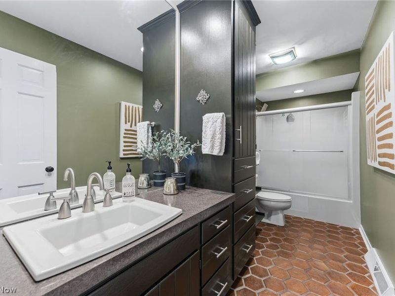 8965 Highland Drive, Westfield Center, OH 44251 Photo 24