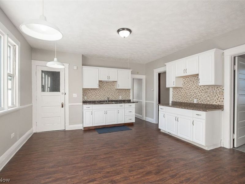 6914 Polonia Avenue , Cleveland, OH 44105 Photo 6