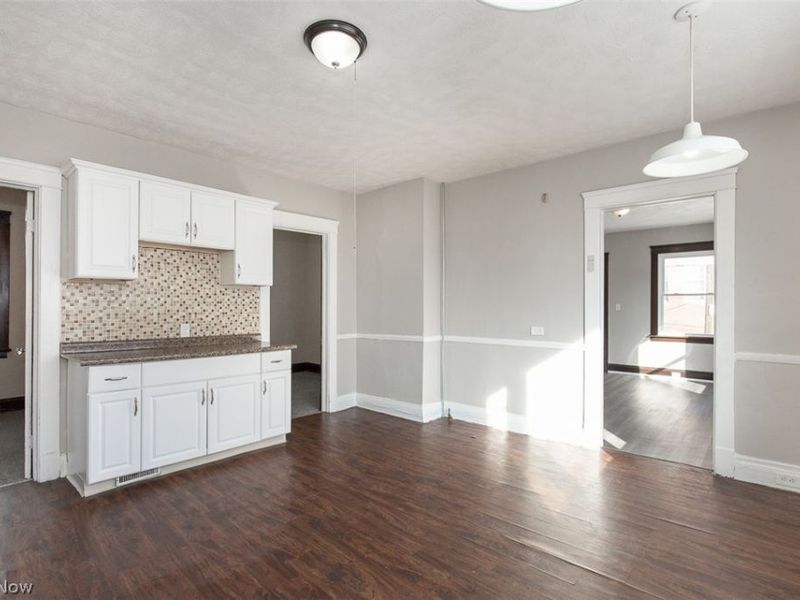 6914 Polonia Avenue , Cleveland, OH 44105 Photo 7