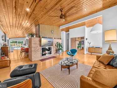 8801 CAMDEN STREET , ALEXANDRIA, VA 22308