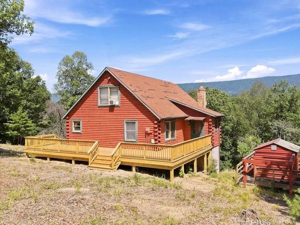 382 SUNDOWN TRAIL, GREAT CACAPON, WV 25422